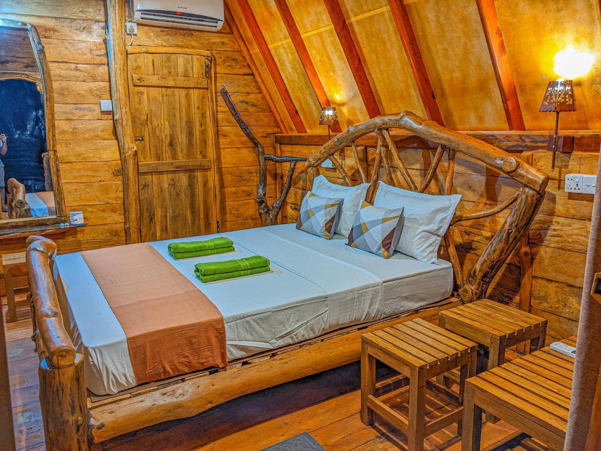 Wooden Cabana Szigirija Kültér fotó