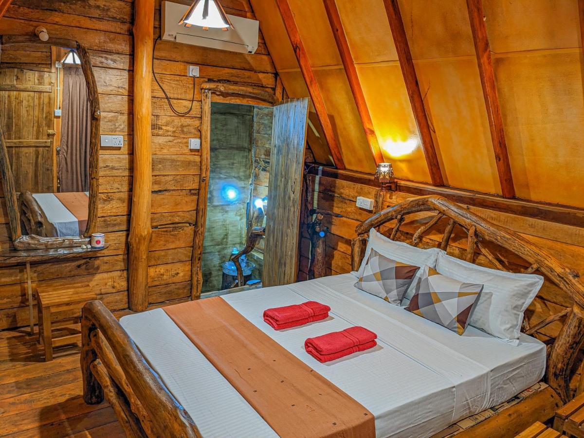 Wooden Cabana Szigirija Kültér fotó