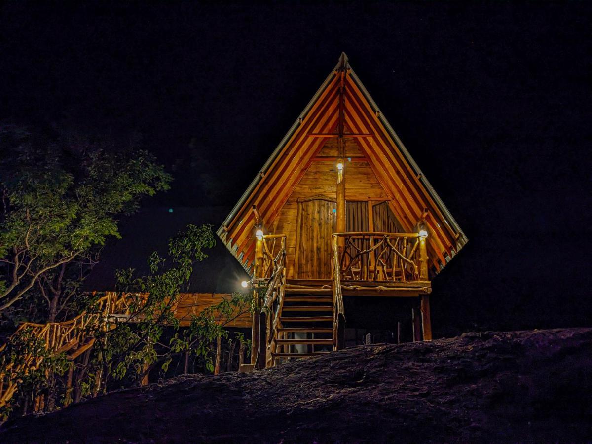 Wooden Cabana Szigirija Kültér fotó