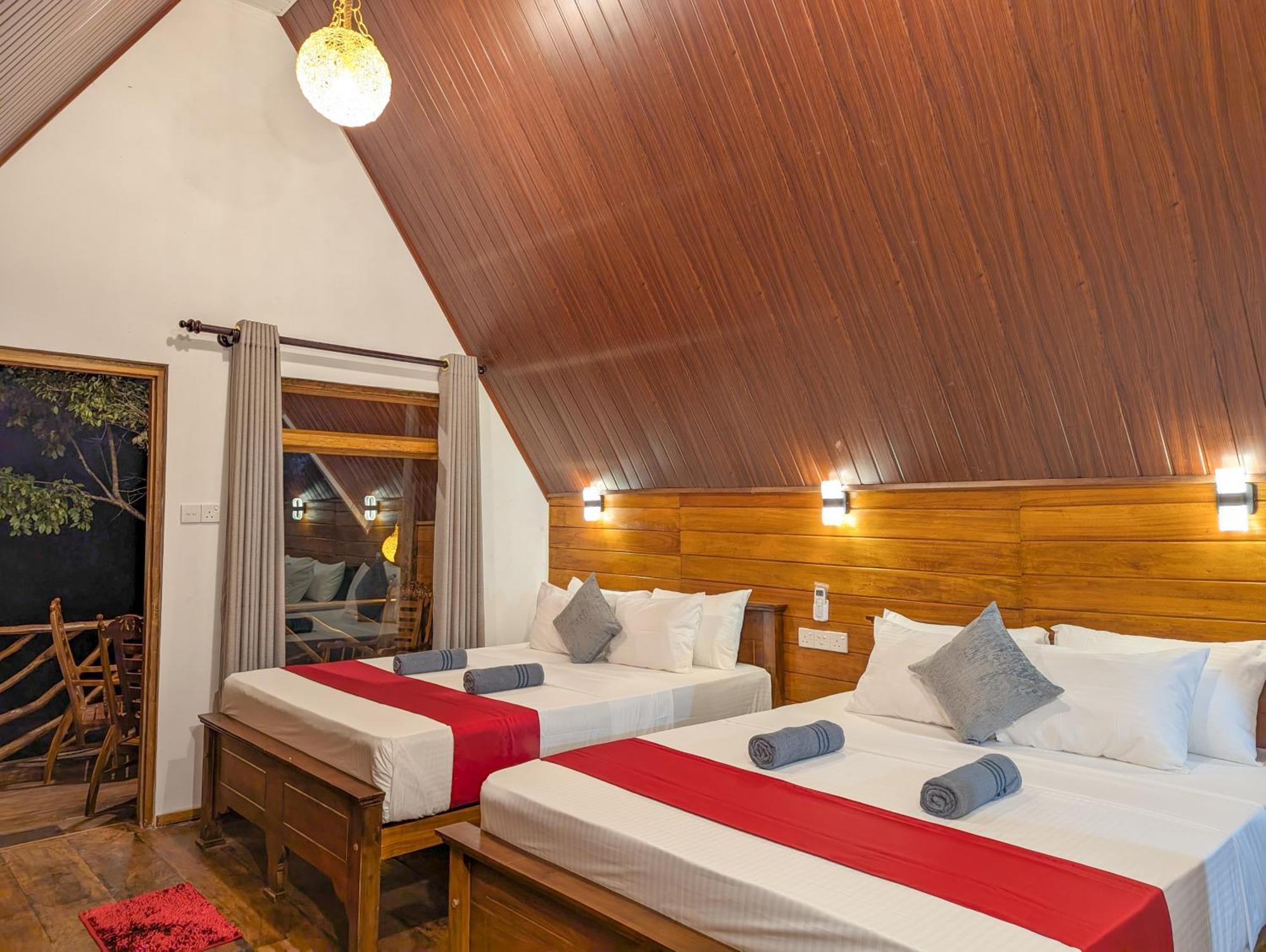 Wooden Cabana Szigirija Kültér fotó