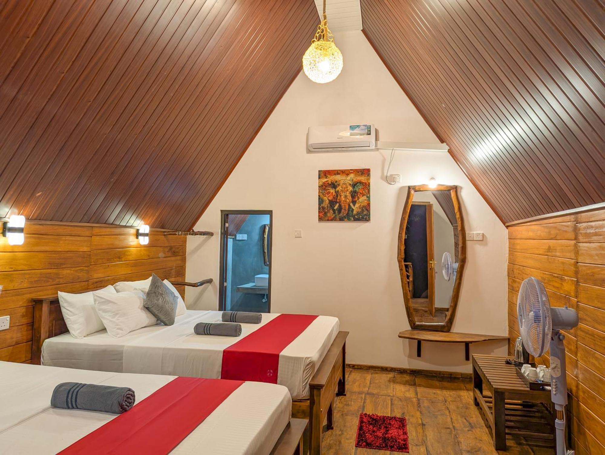 Wooden Cabana Szigirija Kültér fotó